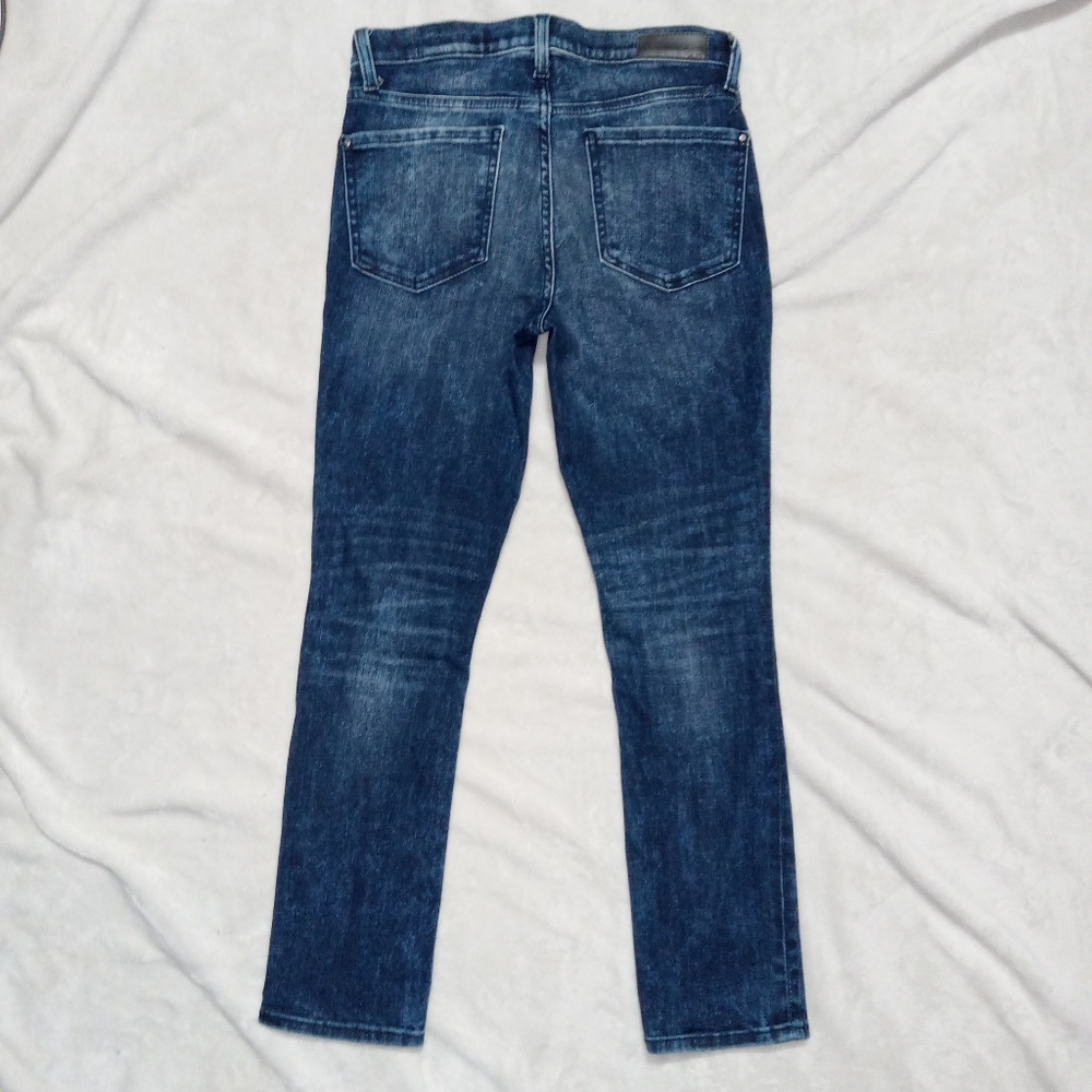 DKNY EUC Dark Denim Acid Wash Cropped Capri Jeans size 2 - Picture 2 of 10